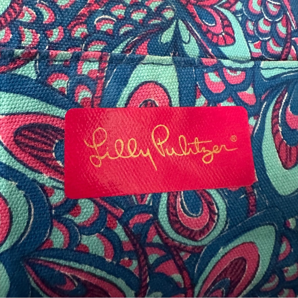 Like new Lilly Pulitzer cosmetic pouch